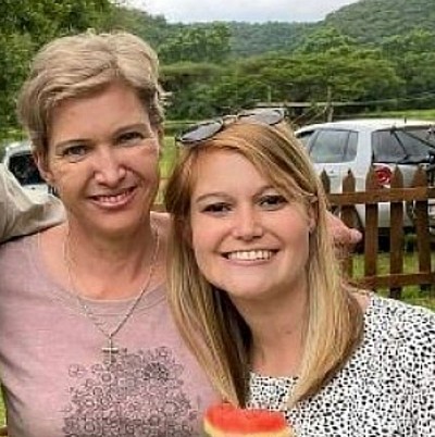 Lara Barnard and her Daughter Teneal Van der Merwe